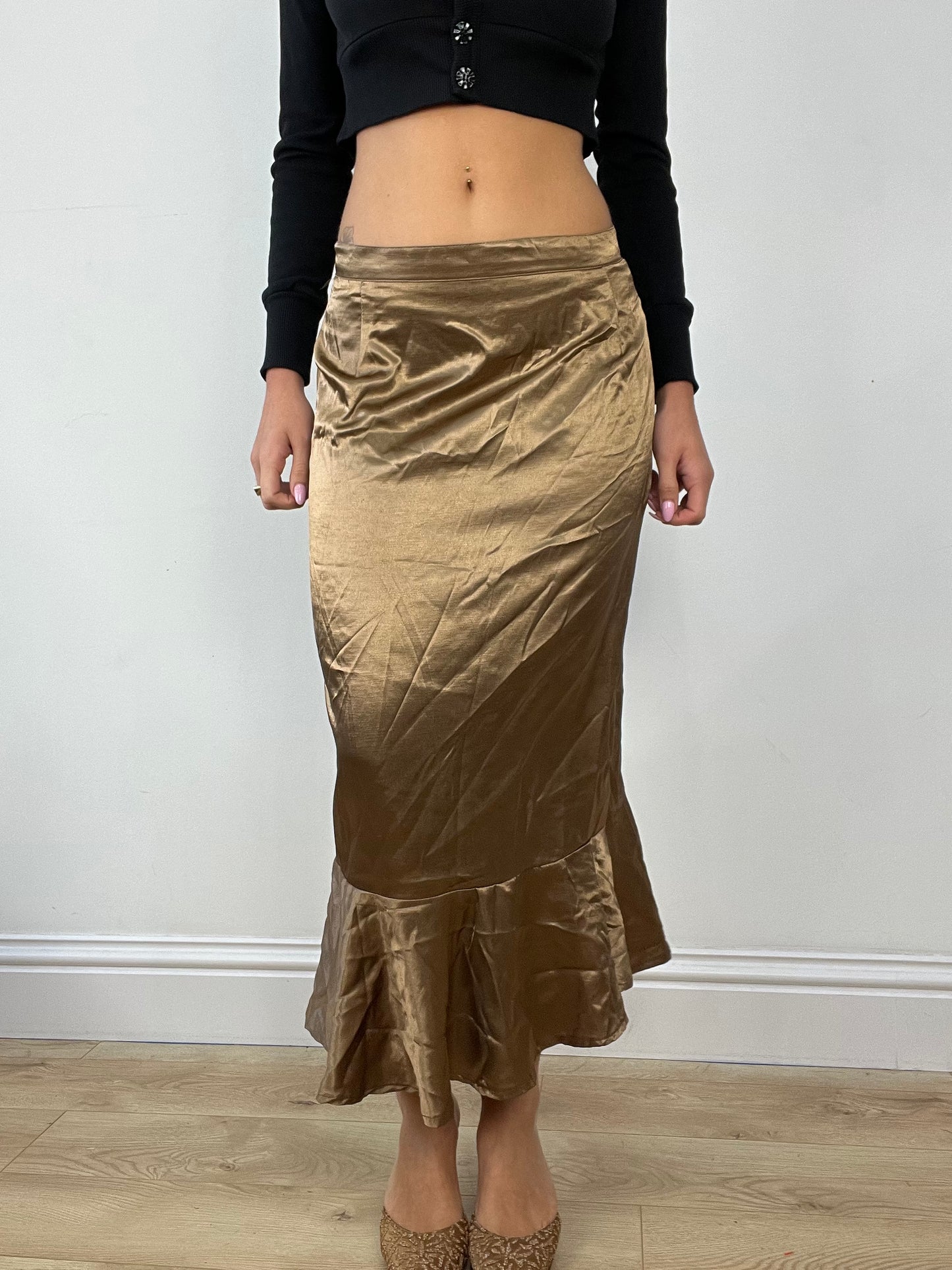 💻 LIBRARIAN CORE | small gold satin maxi skirt