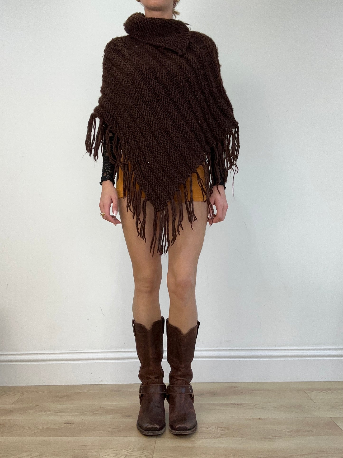 vintage edit four | one size brown knitted poncho