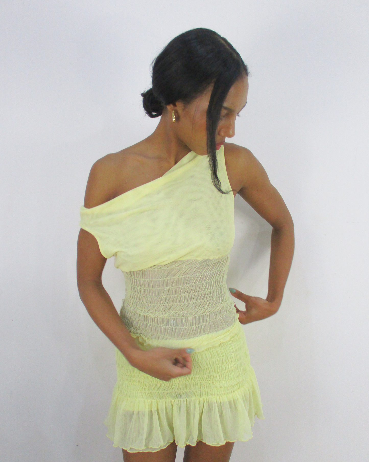 the poppy top in butter yellow