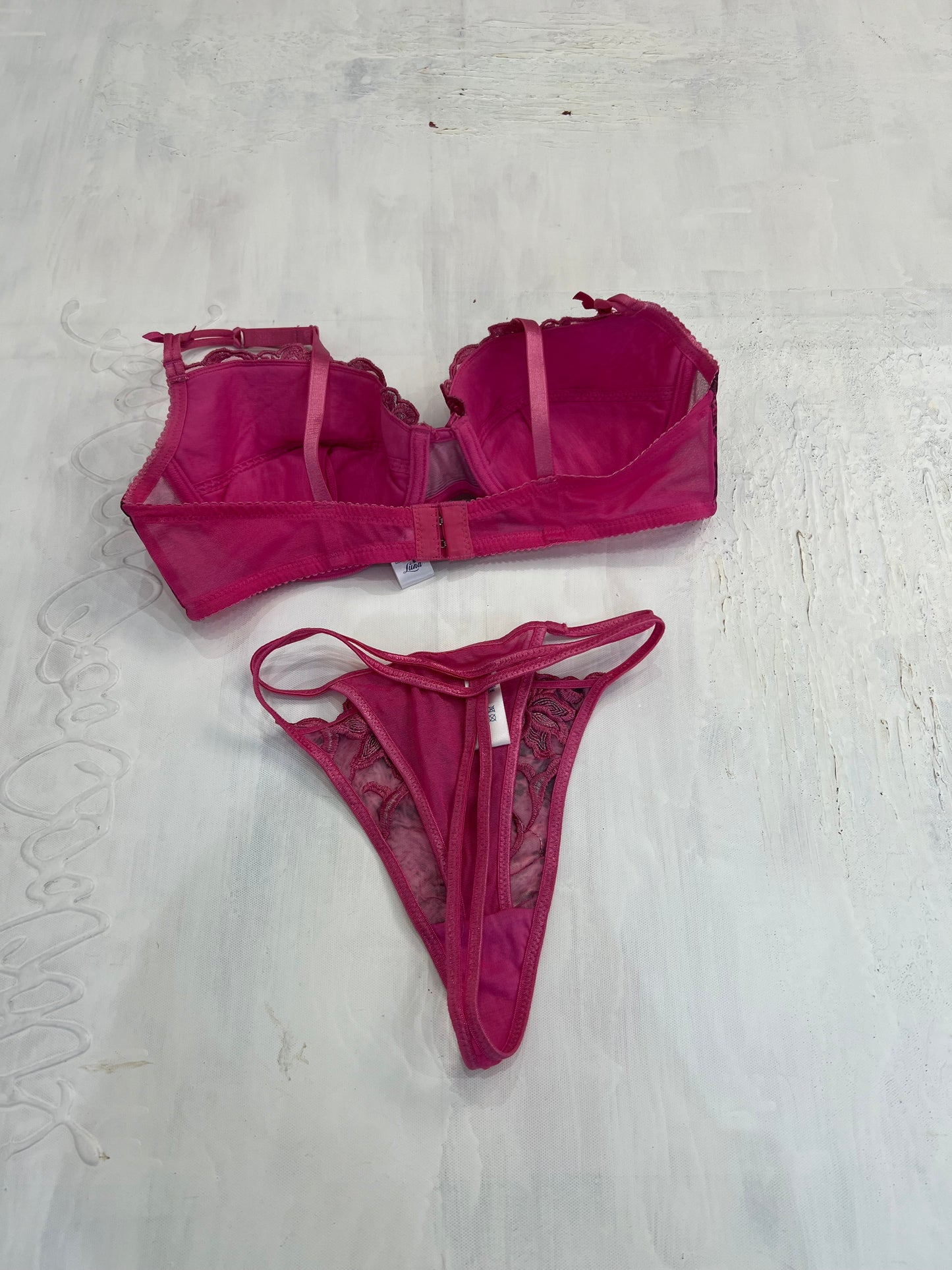 vintage drop 1 | small pink lace embroidered bra and thong set