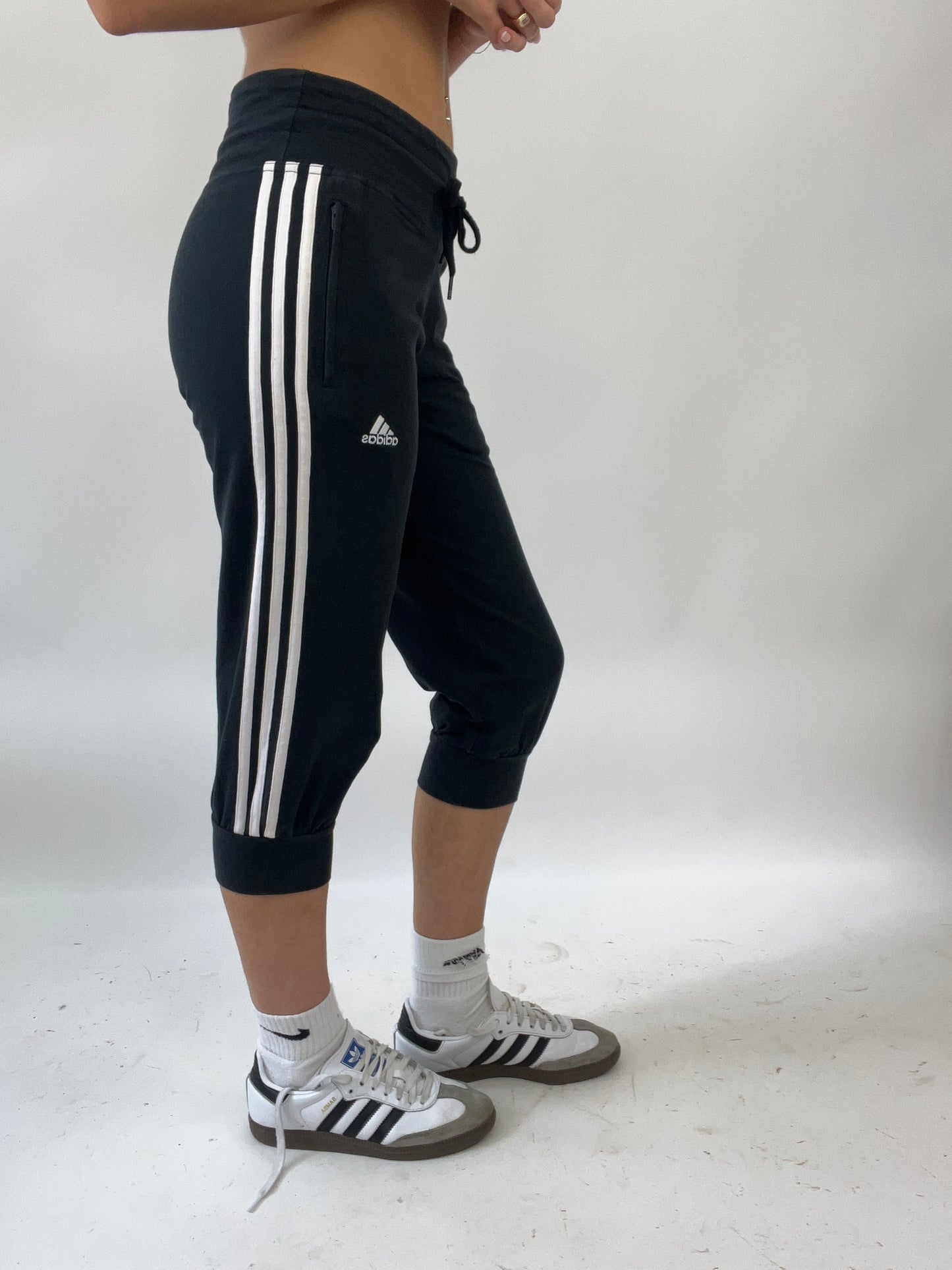 EUROS DROP | small black adidas 3/4 length leggings