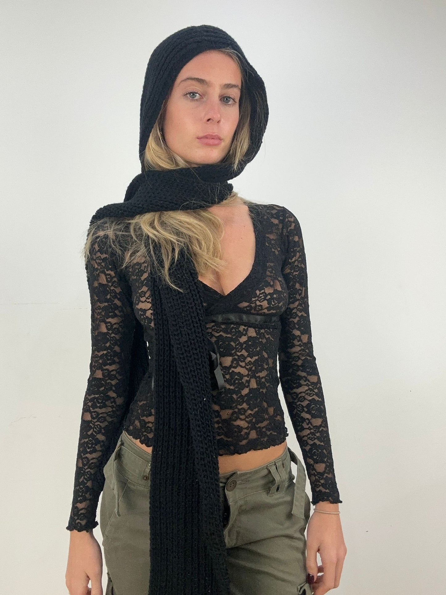 BONFIRE NIGHT | black knitted scarf hat