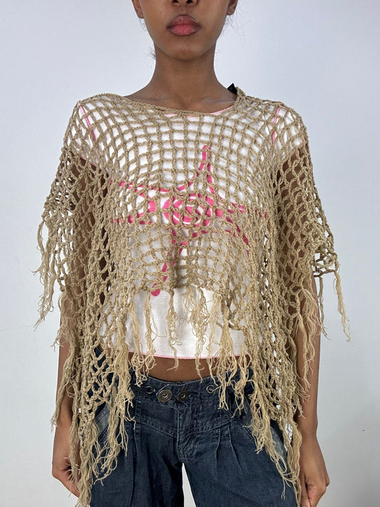 WINTER TRENDS | gold and beige crochet poncho