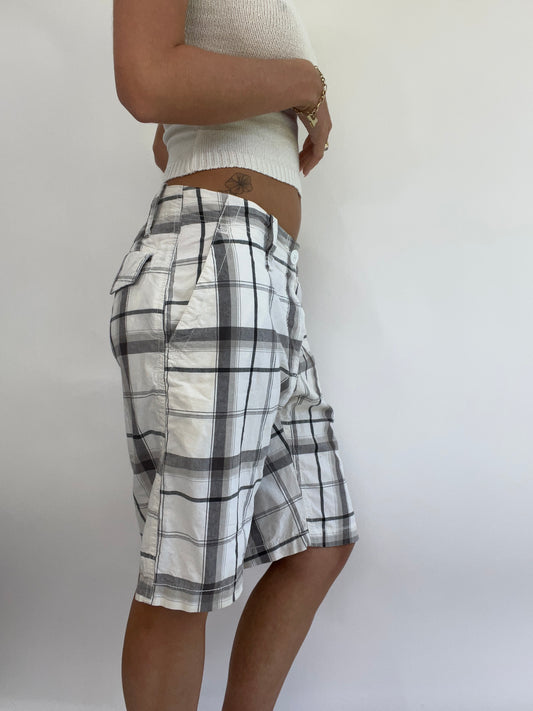 MADELINE ARGY DROP | medium white cargo linen jorts with grey checkered print