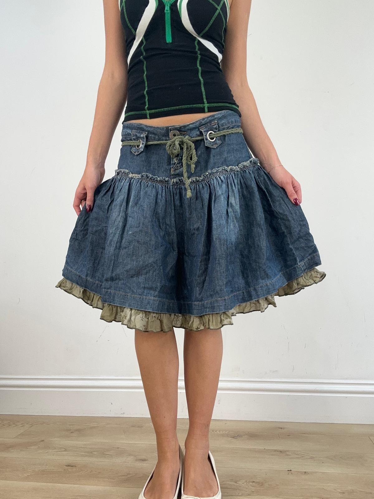 st patrick’s day | medium dark wash denim flowy skirt