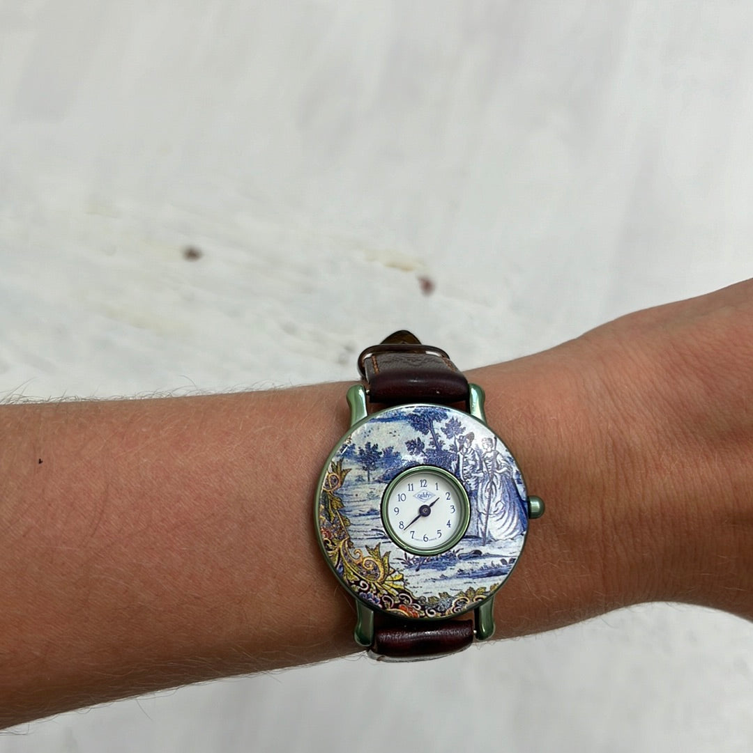 TAYLOR SWIFT DROP | brown leather watch with blue patterned face