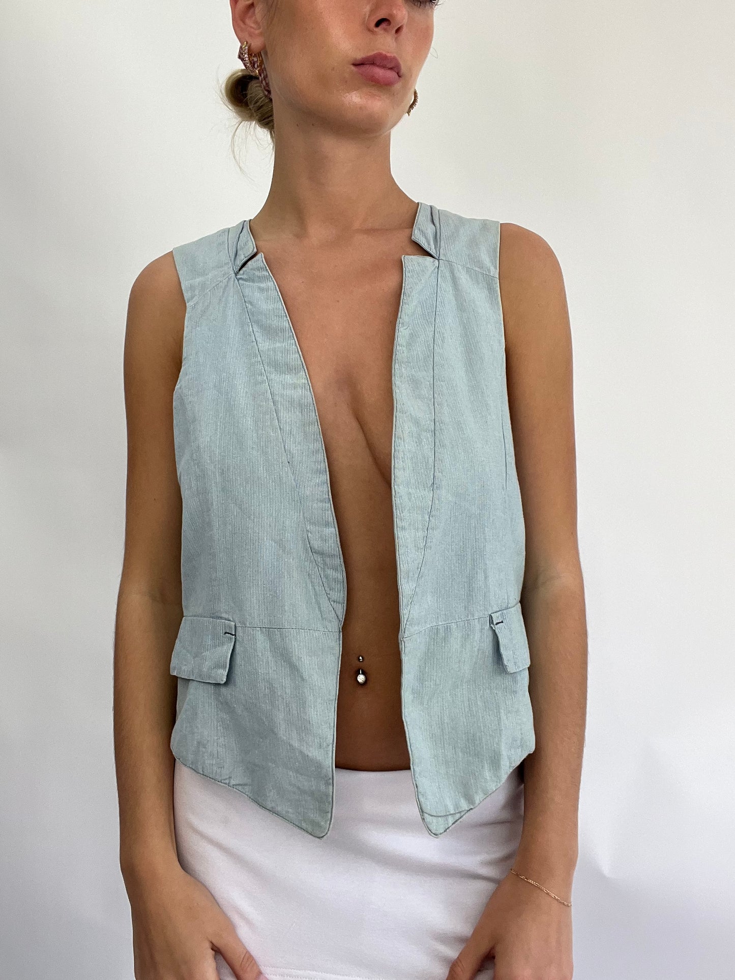 COASTAL COWGIRL DROP | large old label zara denim waist coat