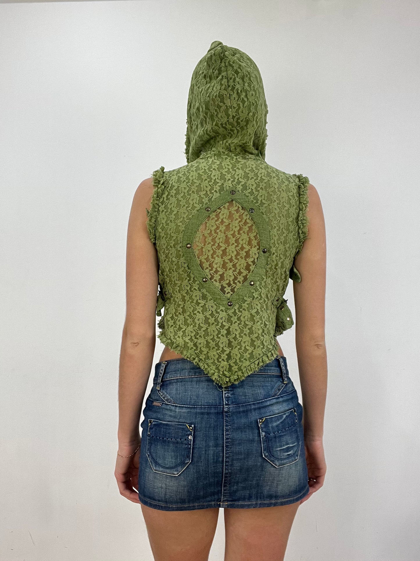 vintage edit six | small lace green hooded cropped top