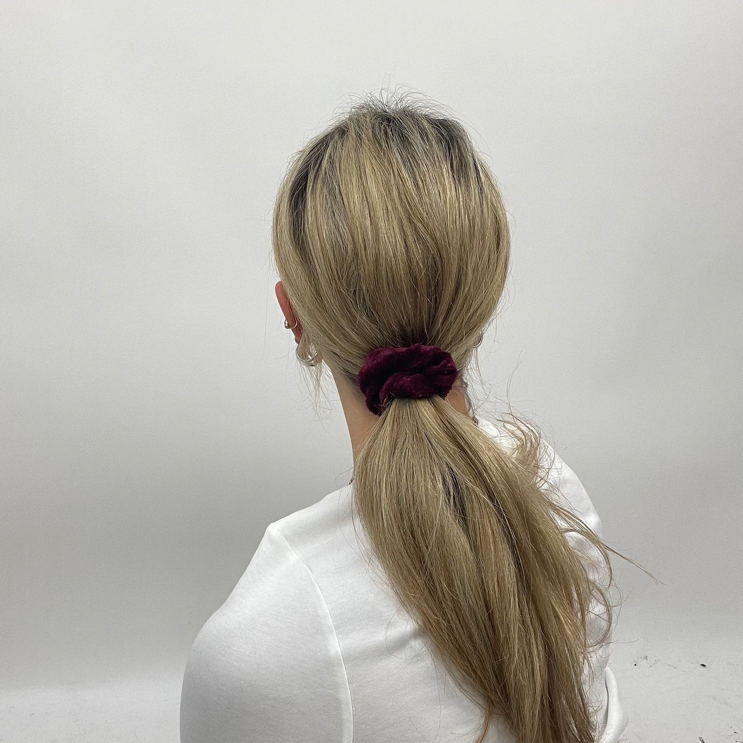 💻⭐️ | burgundy velvet scrunchie