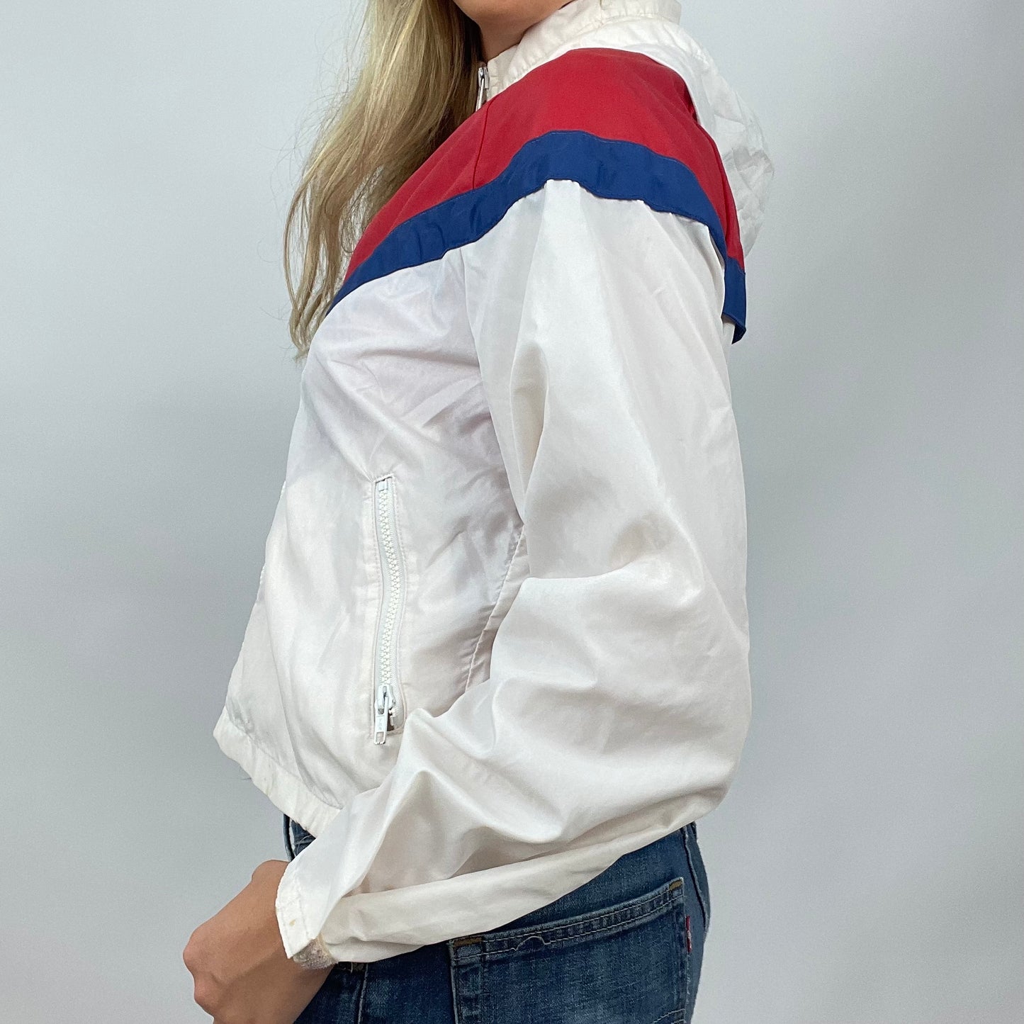 HAILEY BIEBER DROP | small white, red & blue nike shell style zip up