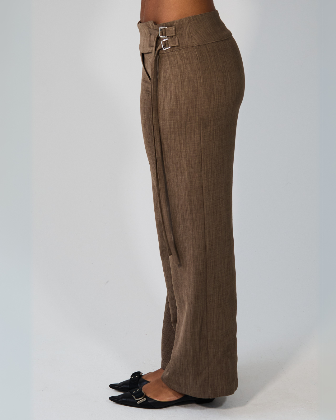 the lucia trousers in walnut brown