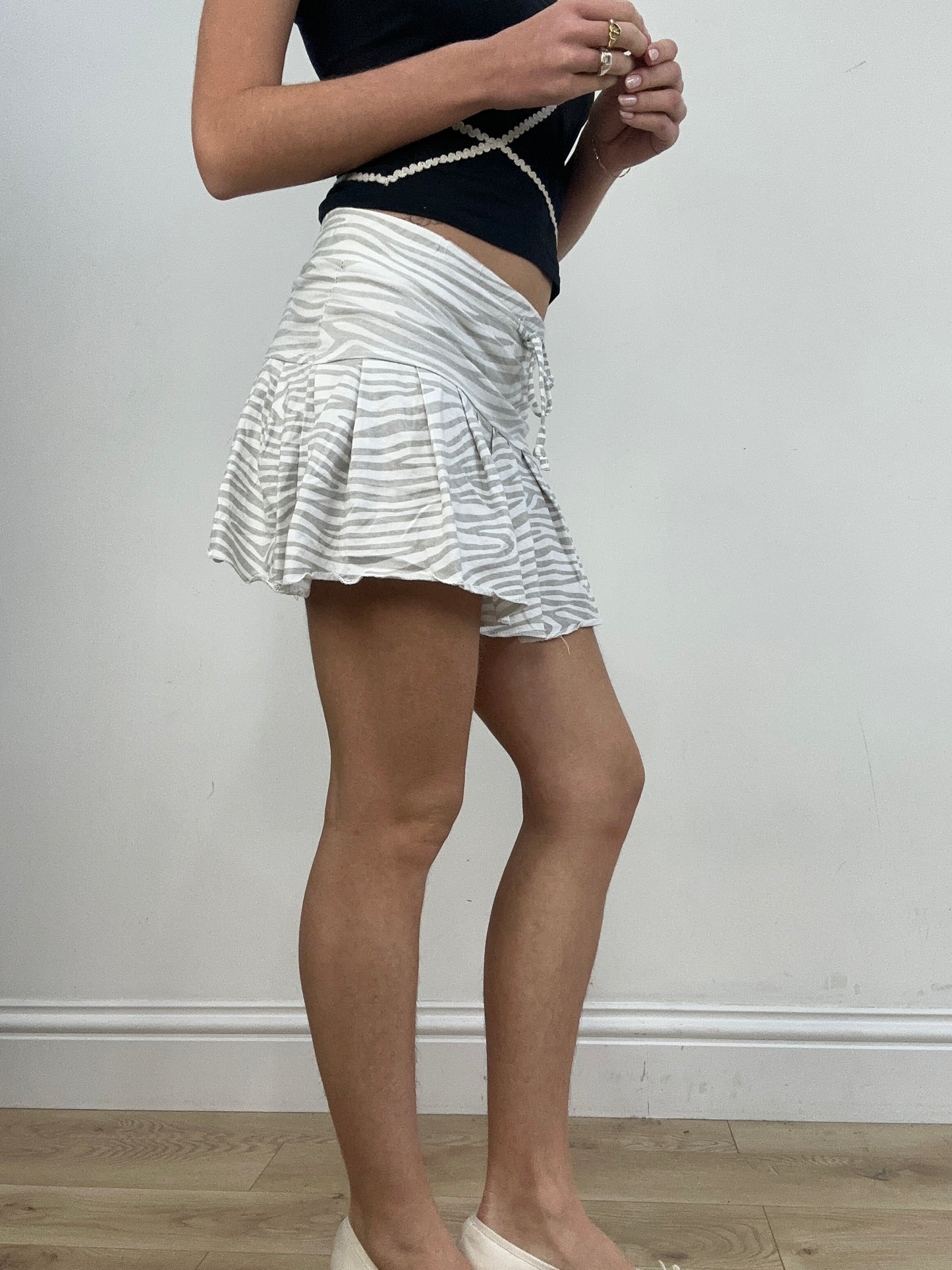 vintage edit six | small white and grey zebra print skirt