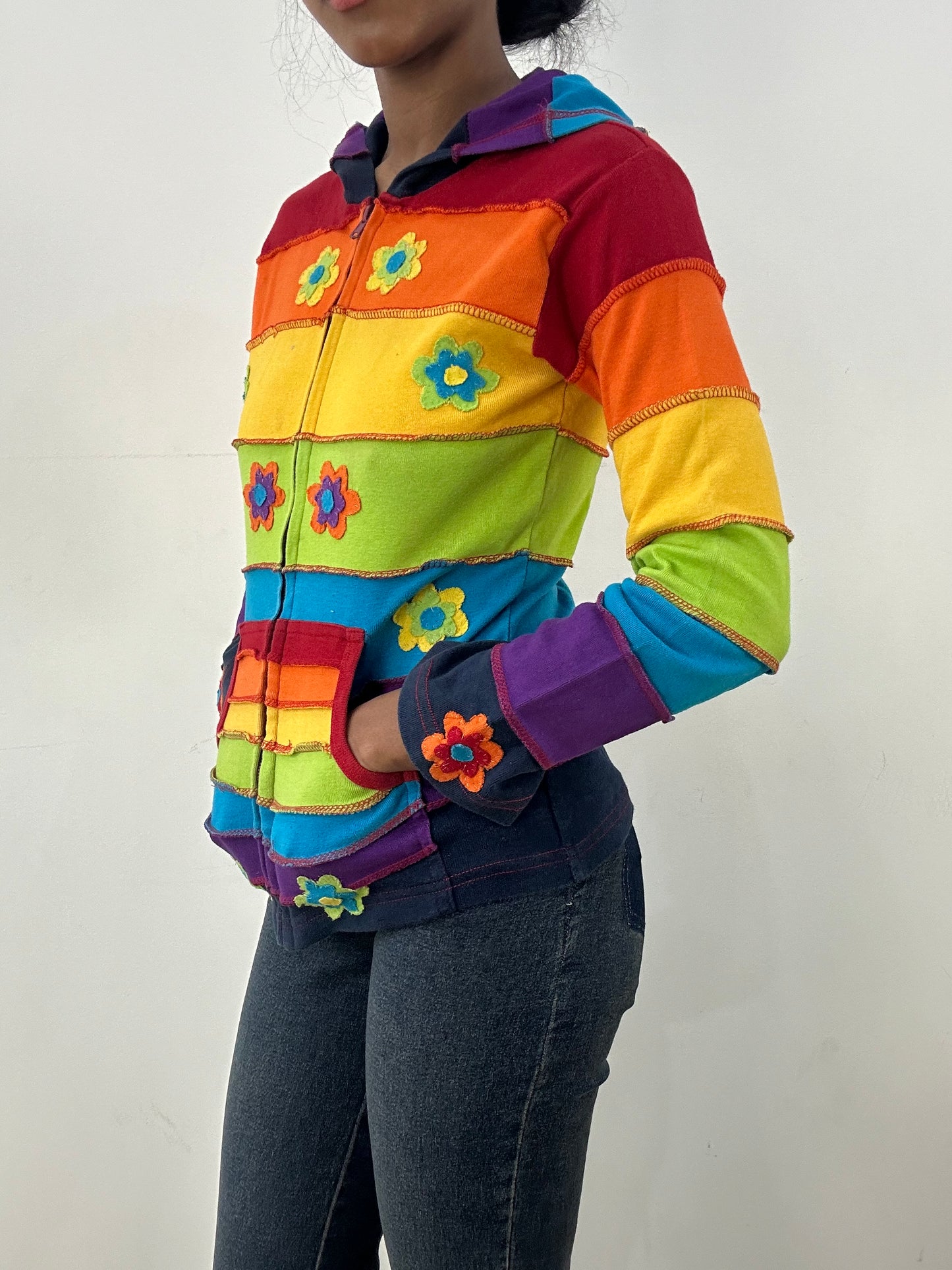 💻 HIPPY CHIC DROP | s/m rainbow hoodie with flower pattern