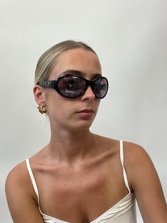 BRAT GIRL SUMMER DROP | black diesel style sunglasses with silver detail