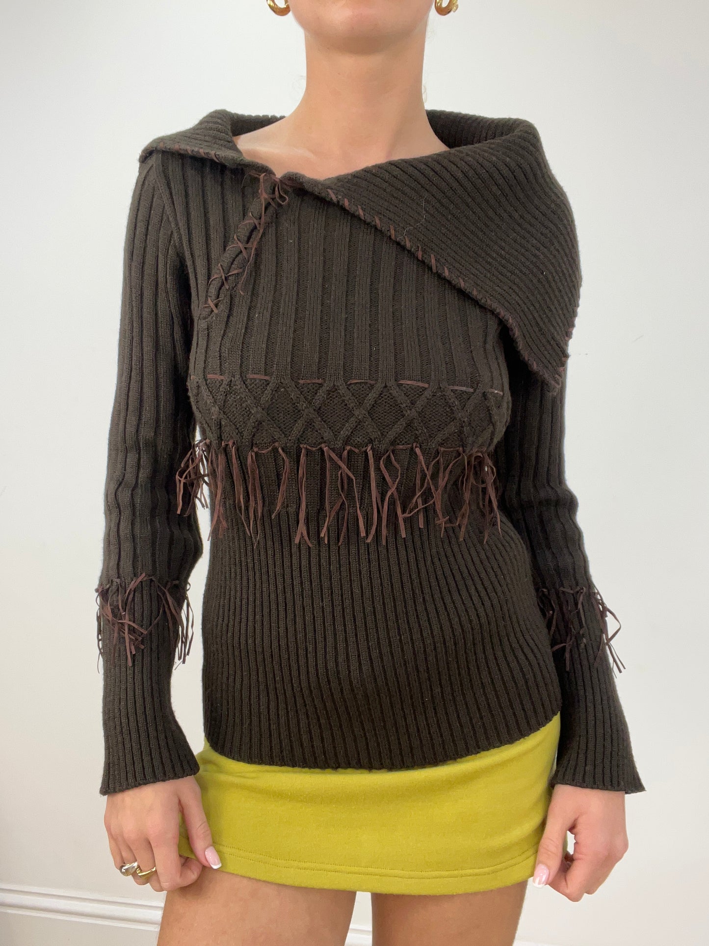 vintage edit four | small brown wide neck ribbed jumper