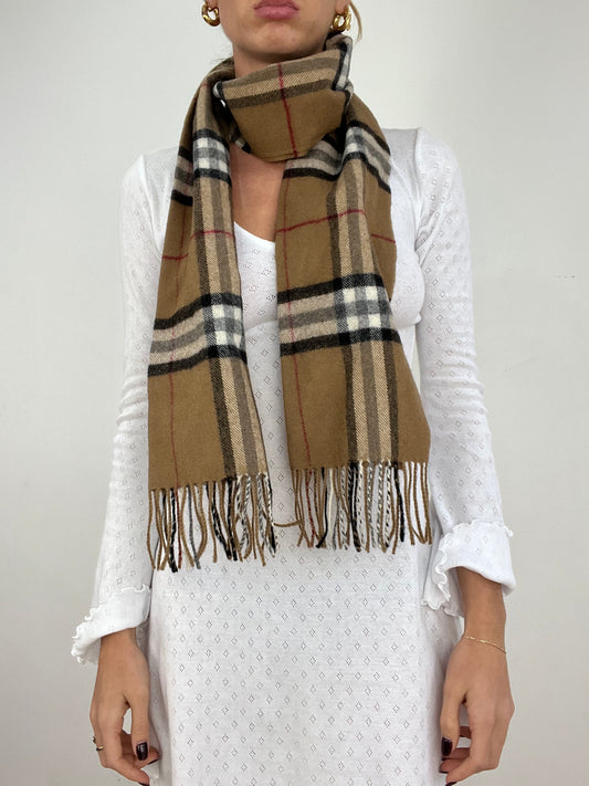 WINTER ESSENTIALS | brown and black burberry style scarf