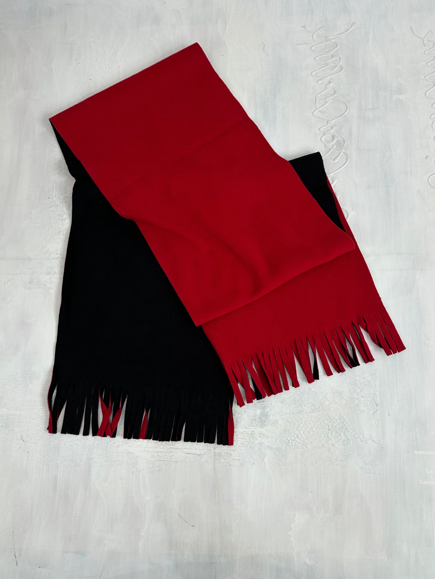 💻BEST PICKS | one size red and black reversible scarf and bucket hat