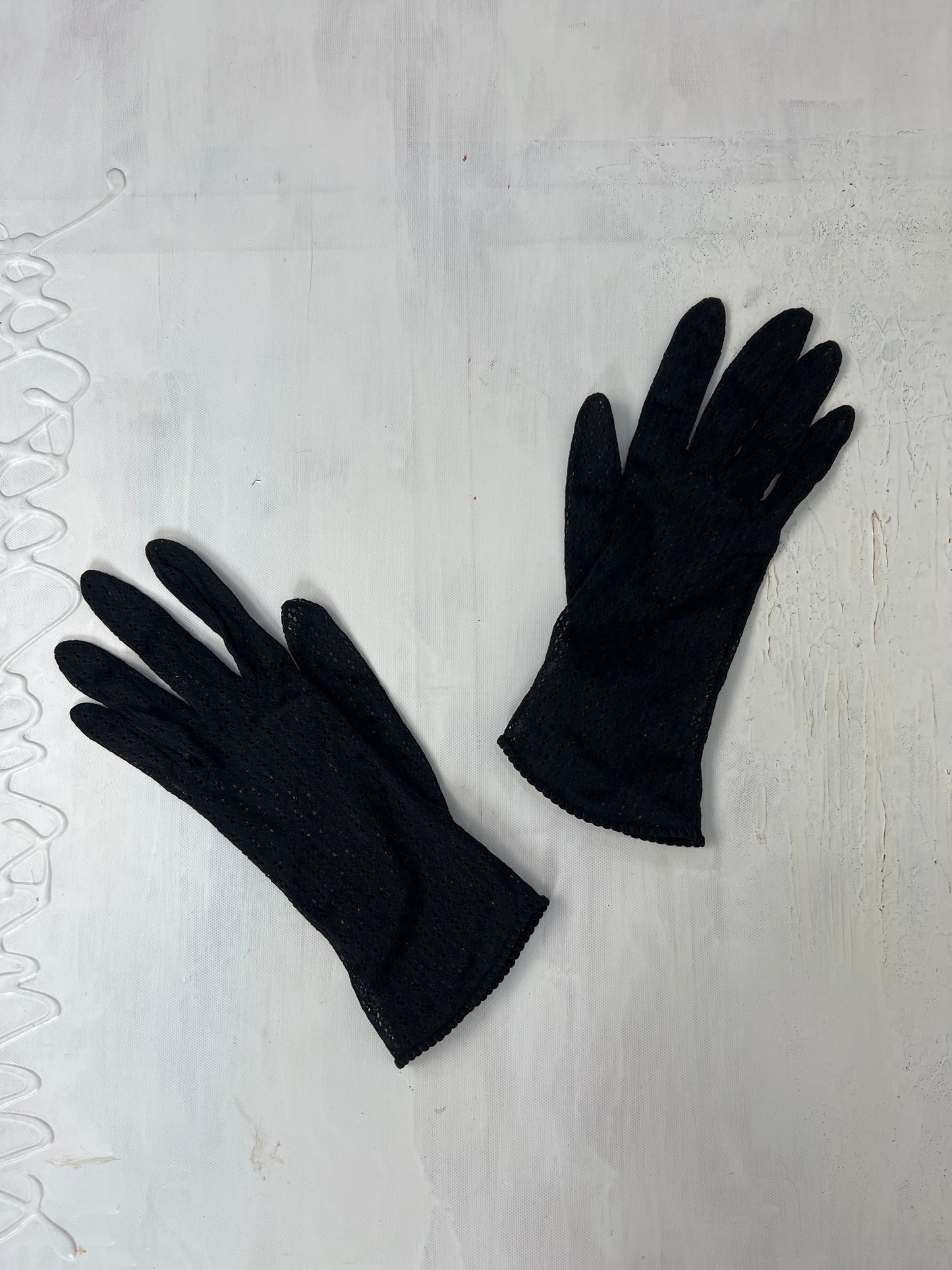 HALLOWEEN | black knitted mesh gloves