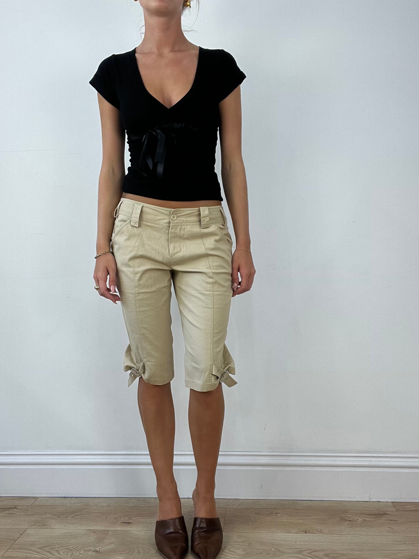 OFFICE GIRLIE | small beige shorts with buckle detail