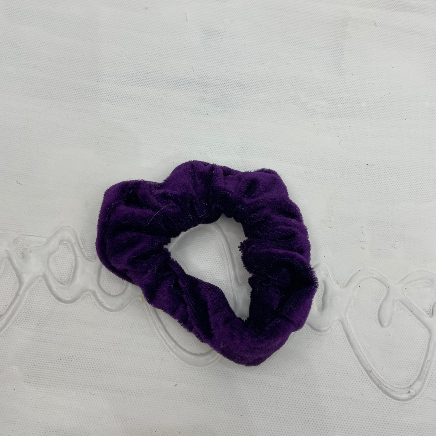 💻⭐️ | dark purple velvet scrunchie