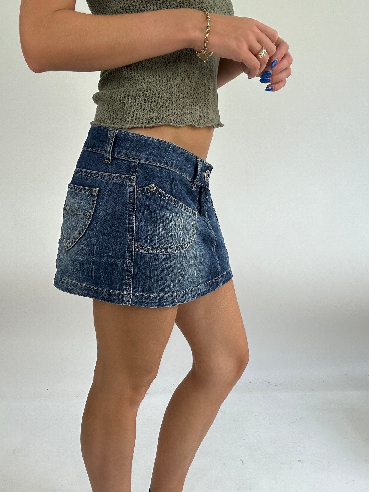 BRITISH SUMMER GIRL DROP | medium blue denim skirt with pockets