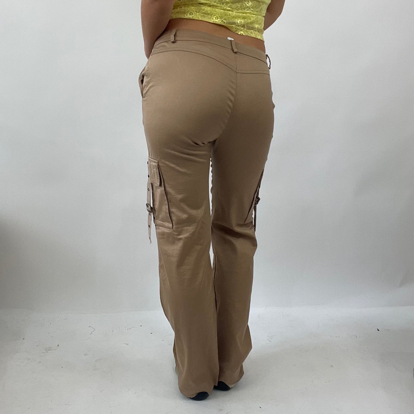 💻VINTAGE GEMS DROP | small tan cargo trousers