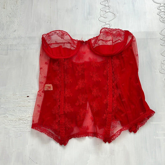 TAYLOR SWIFT DROP | large red lace strapless sheer corset