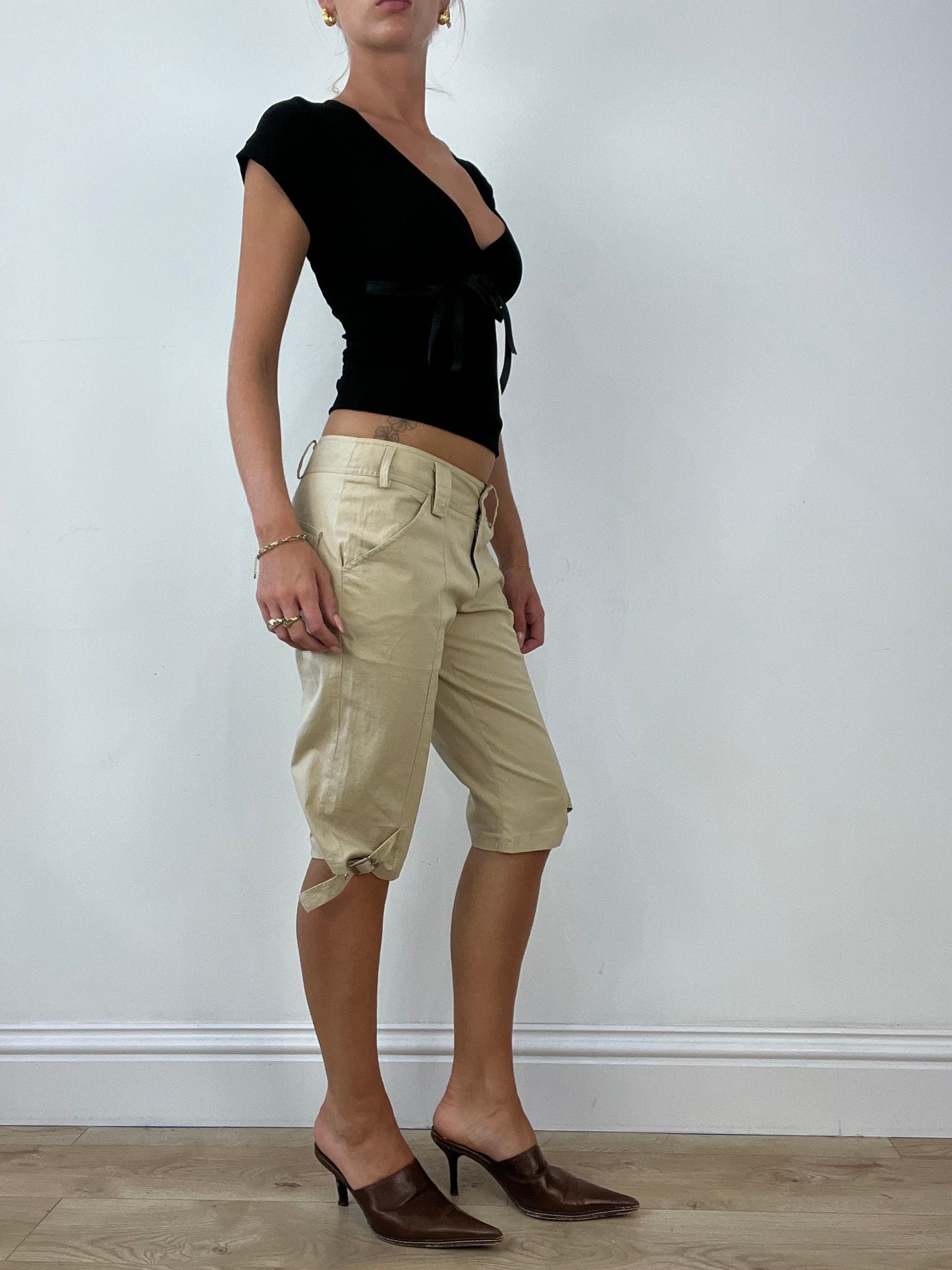 OFFICE GIRLIE | small beige shorts with buckle detail