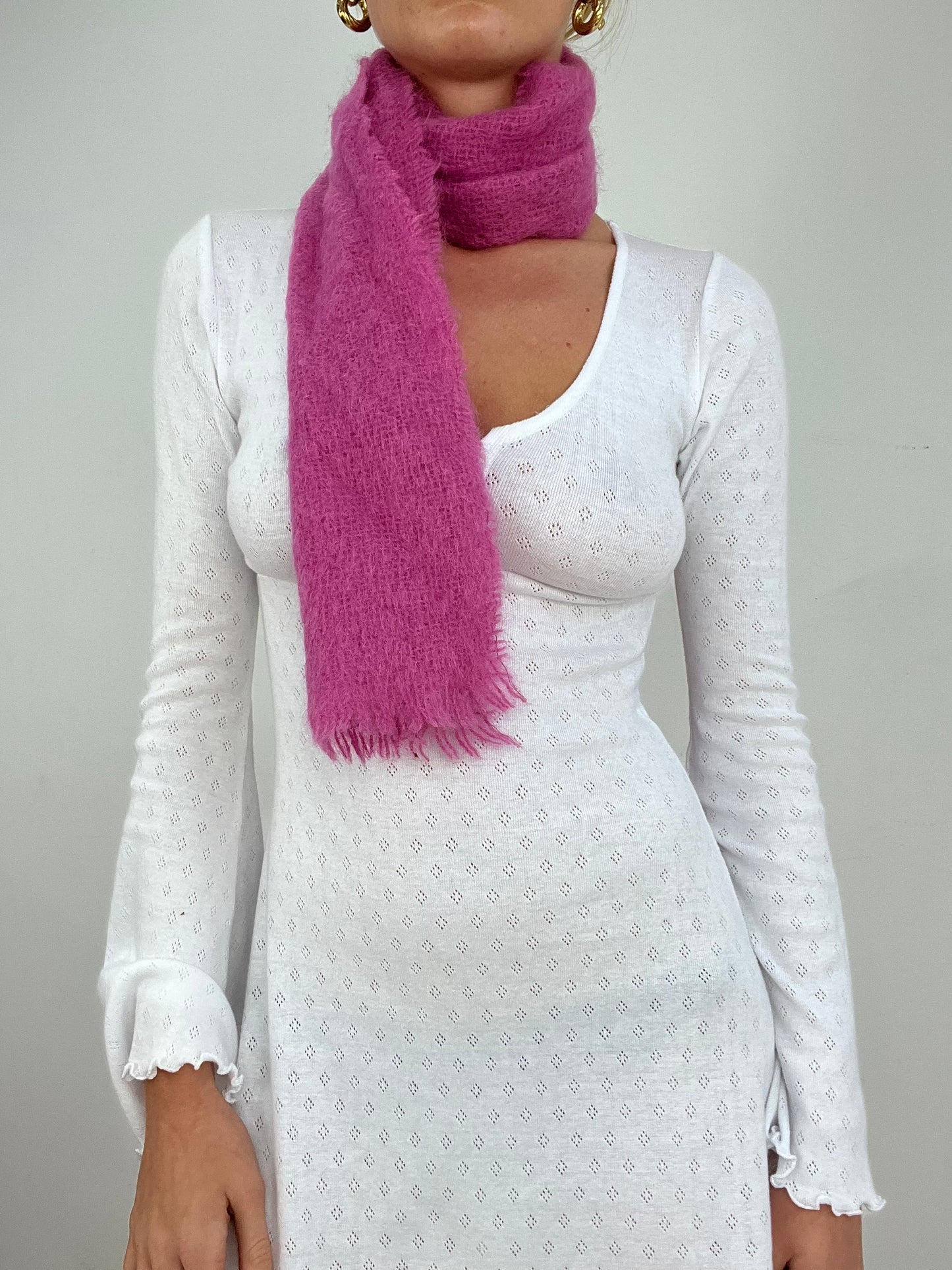 WINTER ESSENTIALS | pink knitted scarf