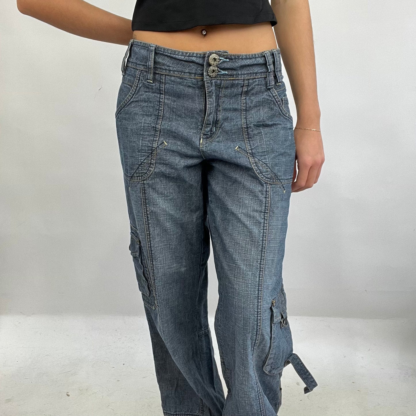 CARRIE BRADSHAW DROP | large mid wash denim cargo trousers