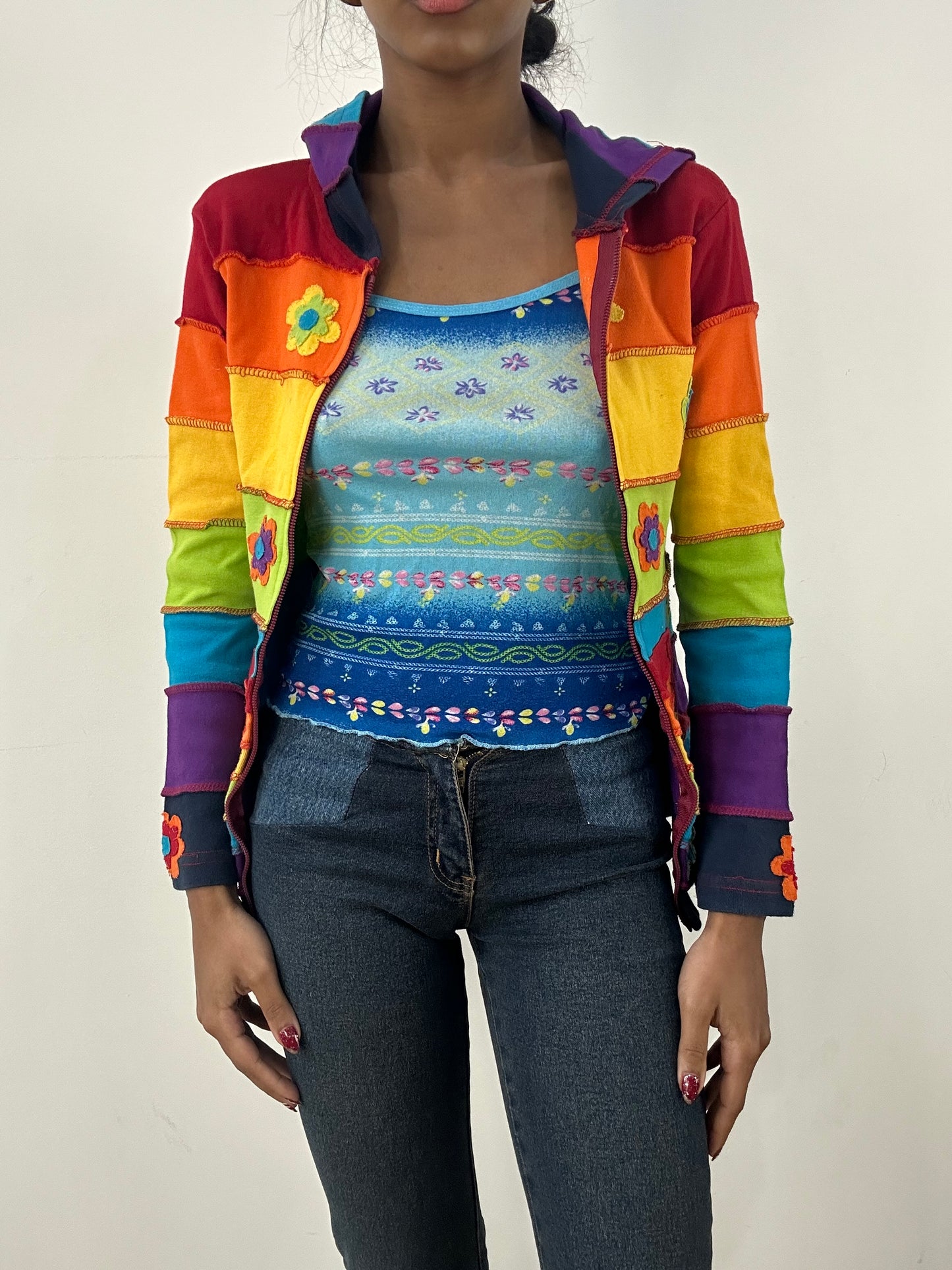 💻 HIPPY CHIC DROP | s/m rainbow hoodie with flower pattern