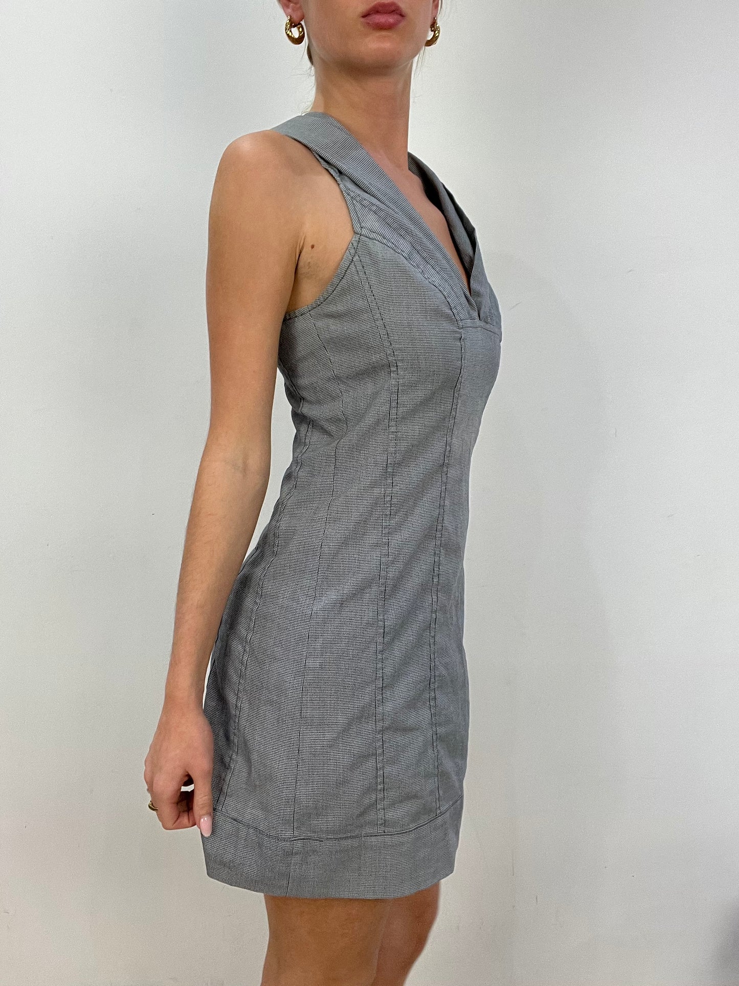 vintage edit nine | medium grey v neck dress