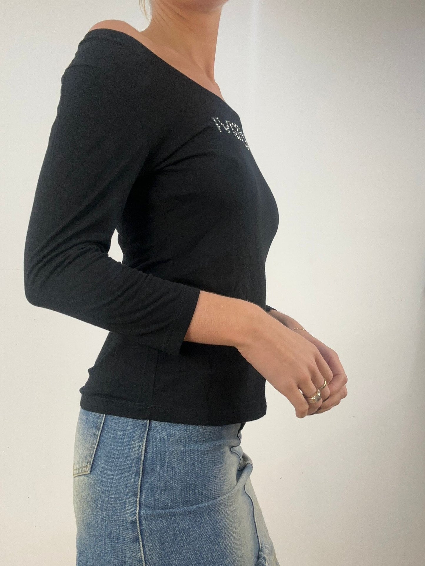 BONFIRE NIGHT | medium black off the shoulder long sleeved top