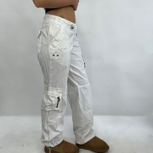 CARRIE BRADSHAW DROP | large white cargo trousers