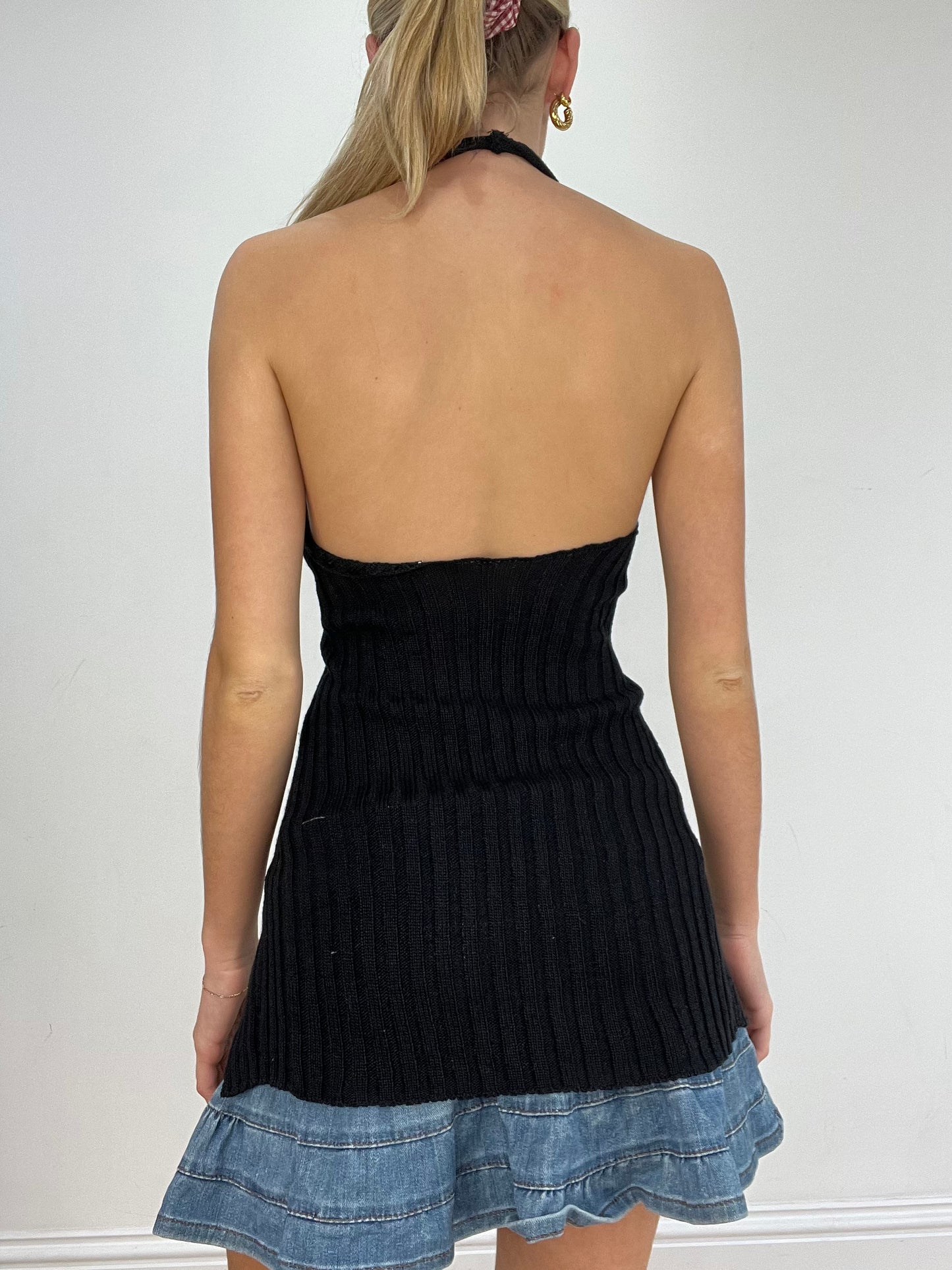 vintage edit five | medium black knitted halterneck top