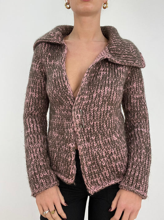 WINTER ESSENTIALS | medium brown and pink knitted cardigan