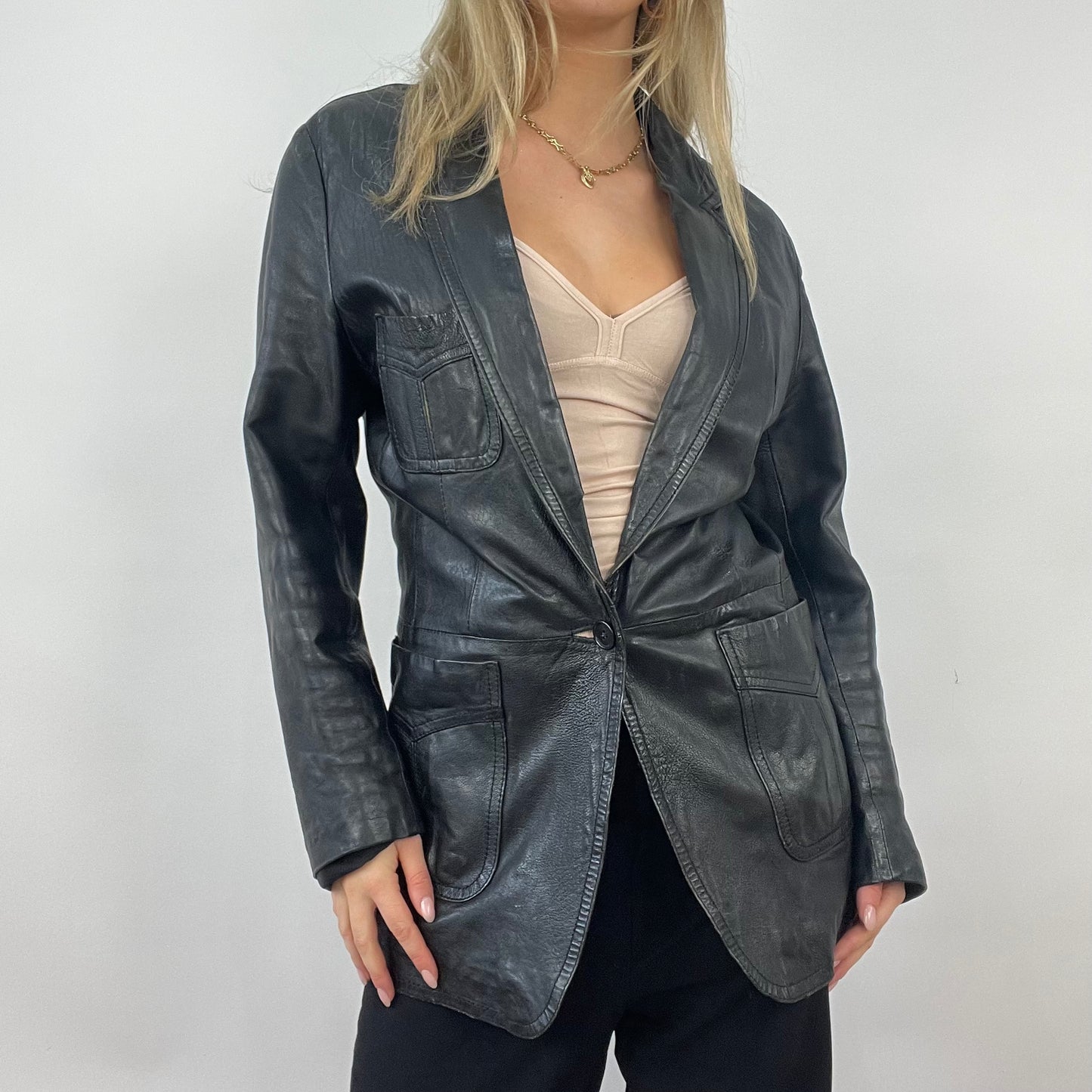 💚 QUIET LUXURY DROP | medium black faux leather blazer jacket