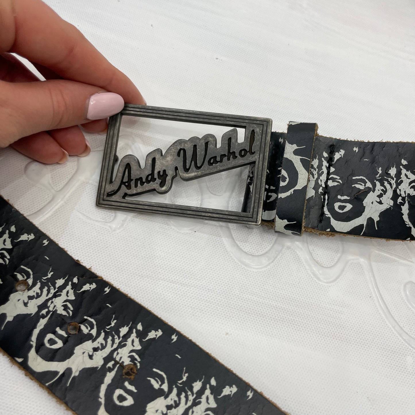 STUDIO FAVES | black andy warhol pepe jeans graphic belt