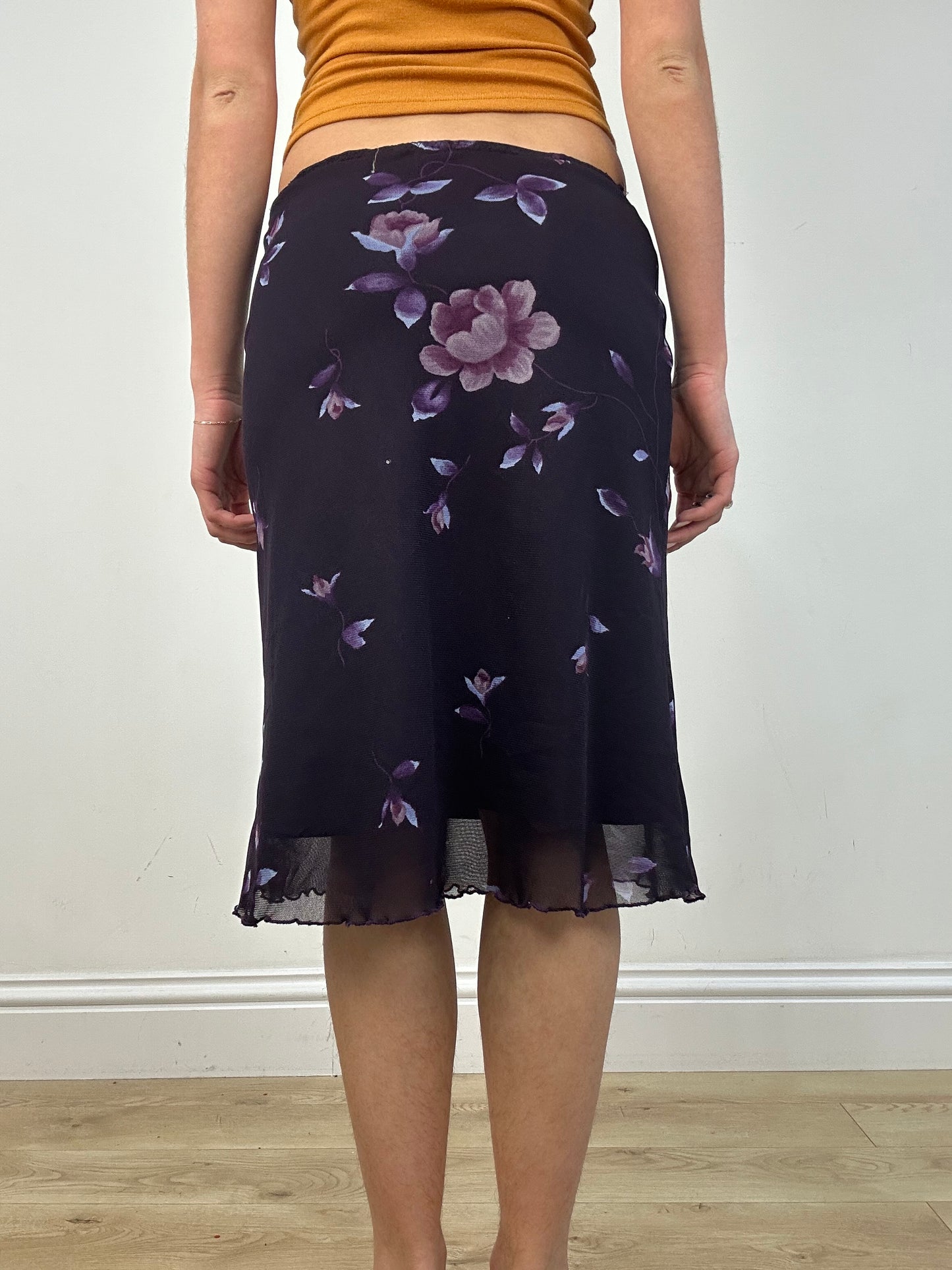 vintage edit: date night | small purple floral midi skirt