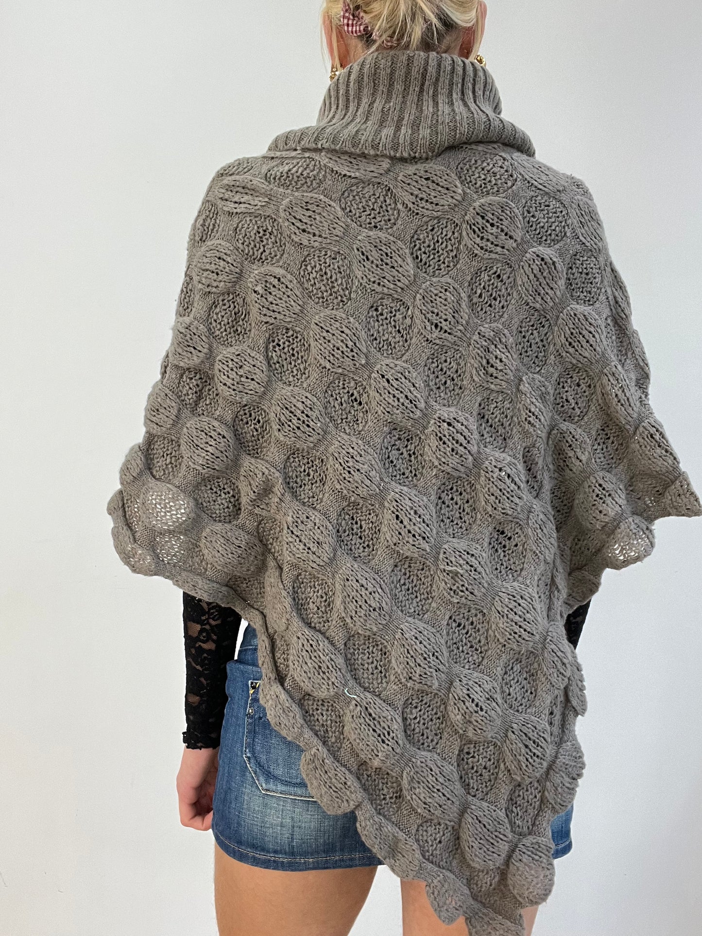 vintage edit four | one size brown knitted poncho