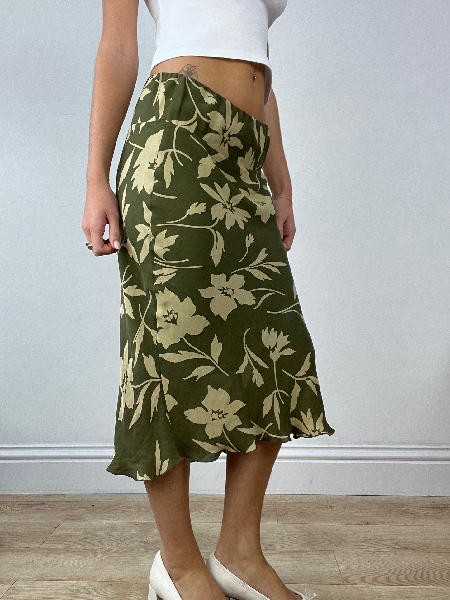 BUFFY THE VAMPIRE SLAYER | small green midi floral skirt