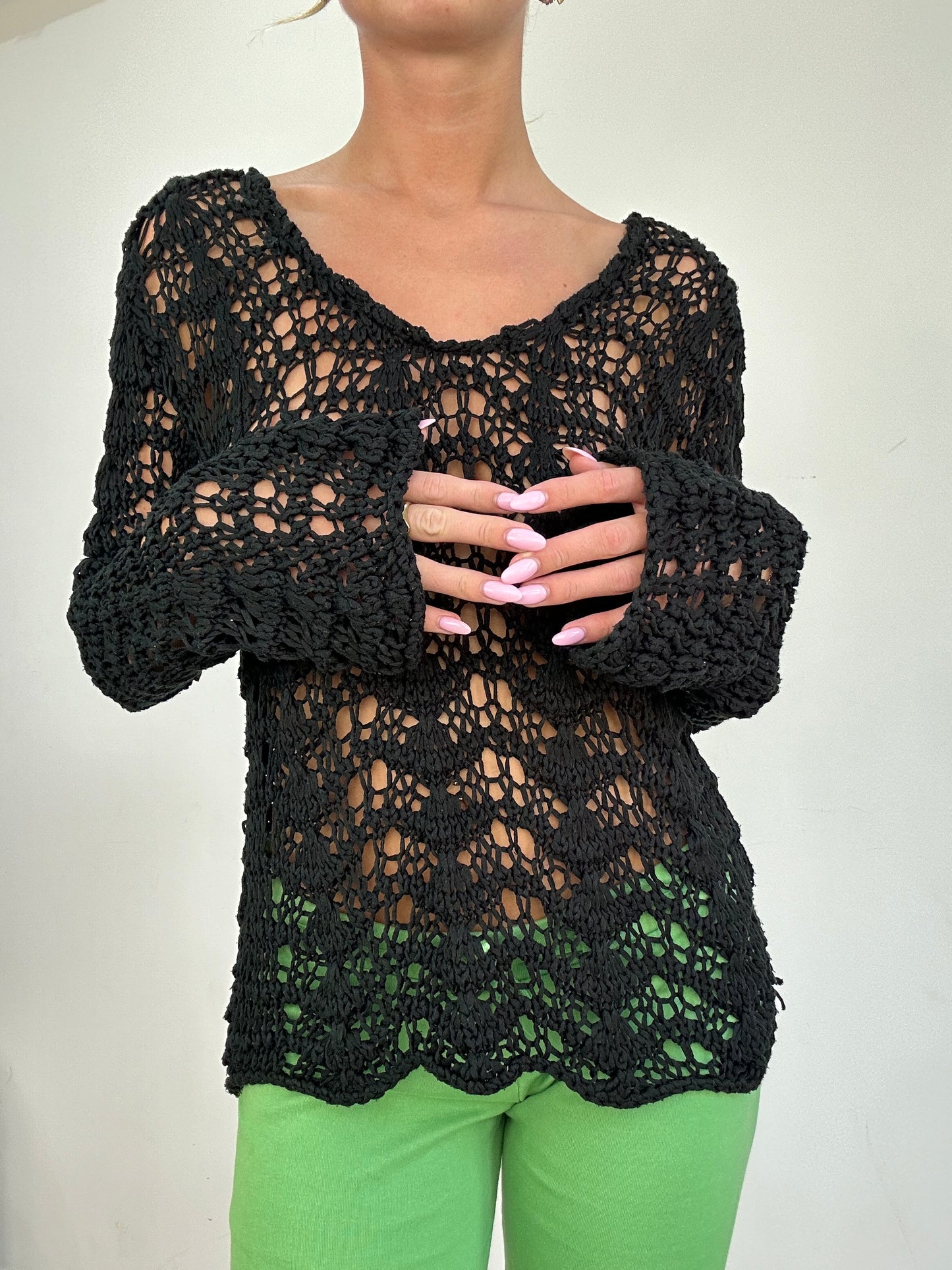 💚 COSY CLASSICS | medium black crochet jumper