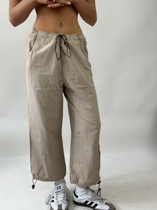 💻EUROS DROP | large beige 3/4 length trousers