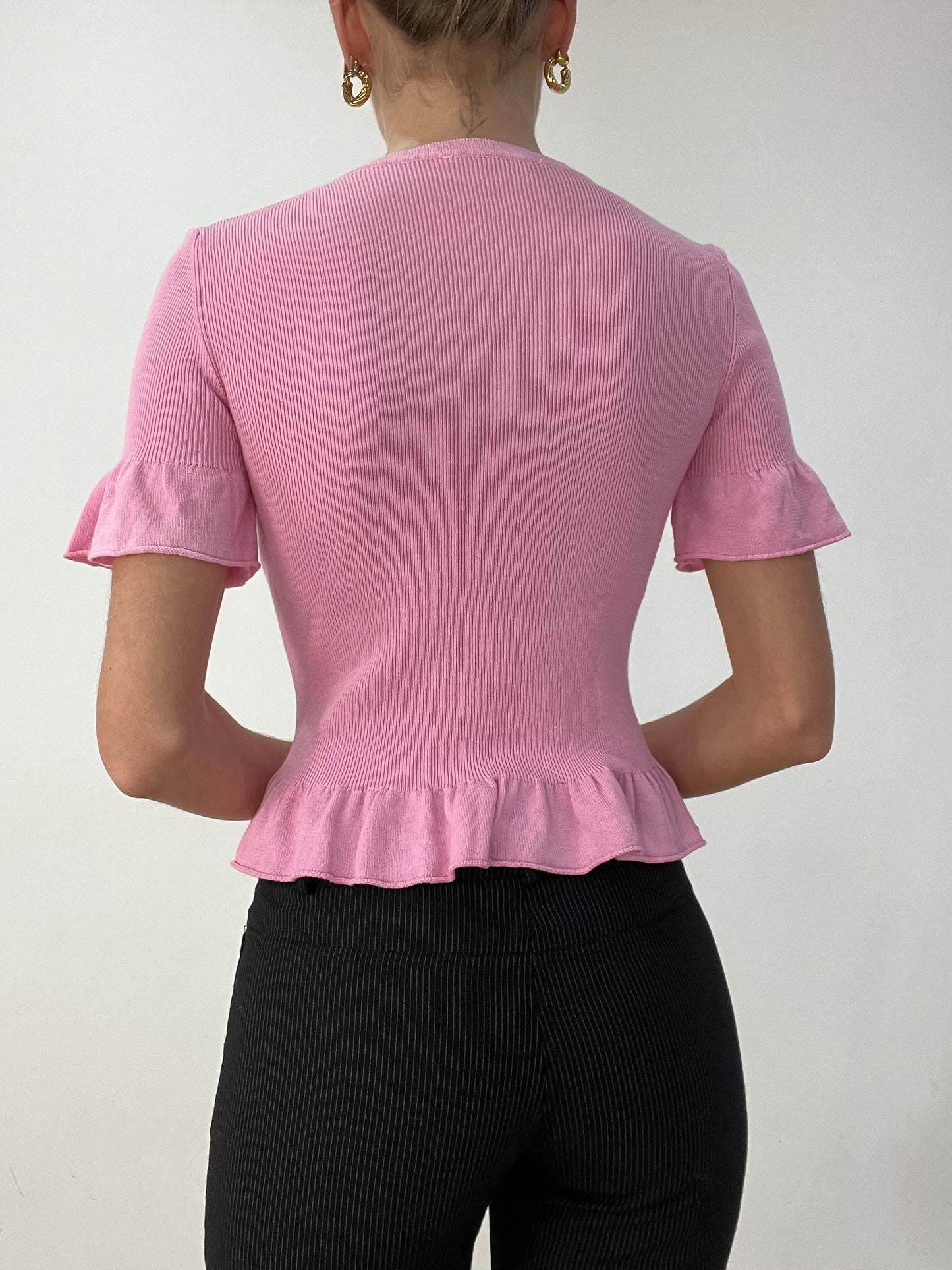 BEST PICKS | small baby pink ribbed top with ruffle detail