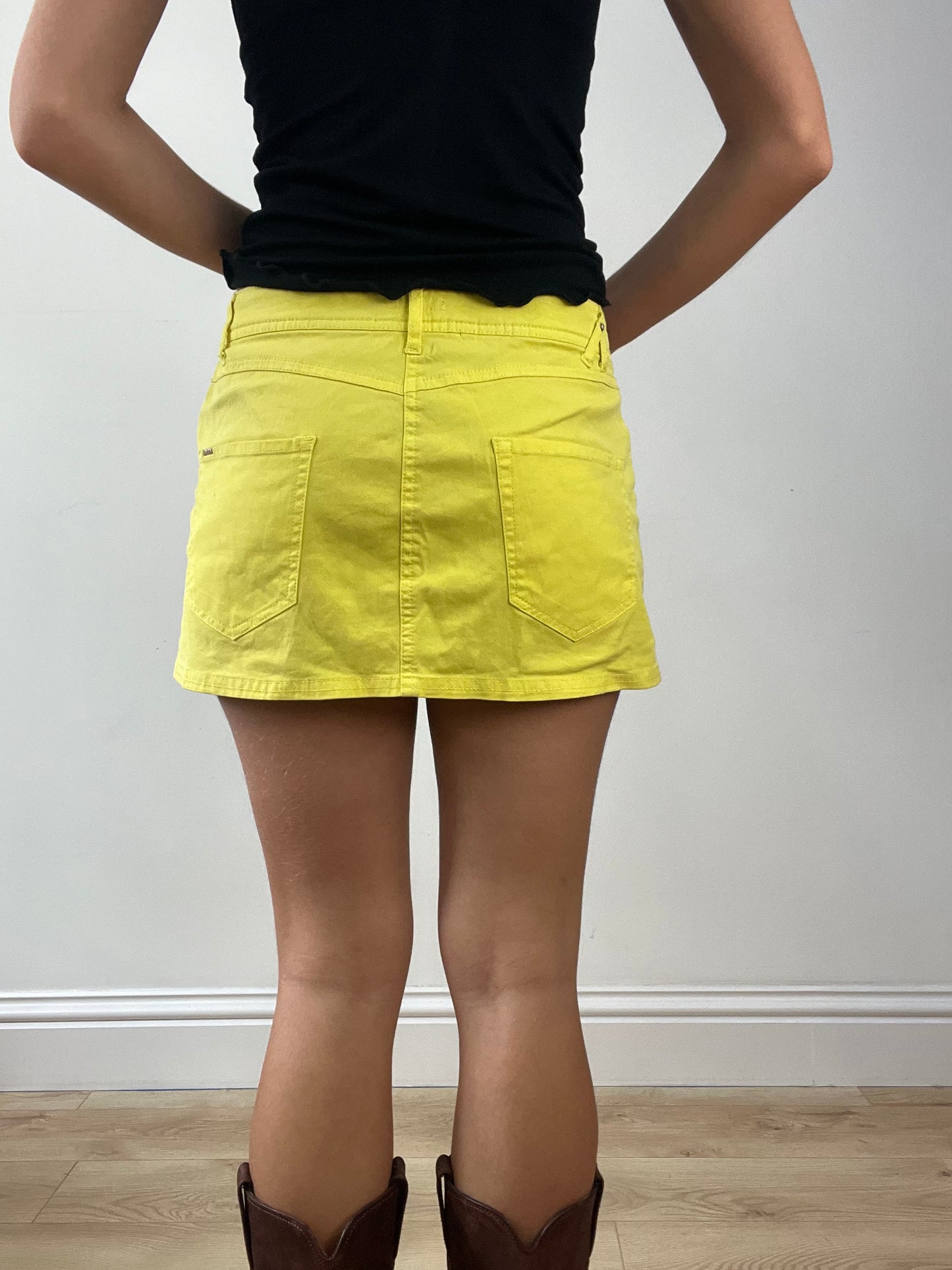 GIRLBAND DROP | small yellow denim skirt