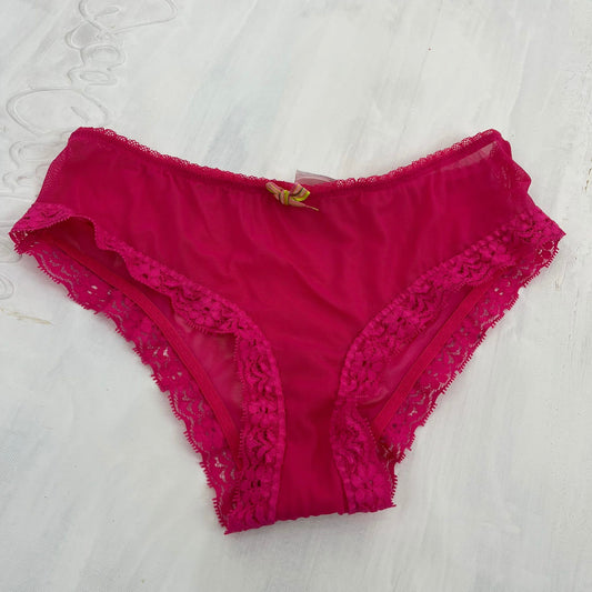 12 DAYS OF XMAS DROP | small pink underwear with striped bow detail