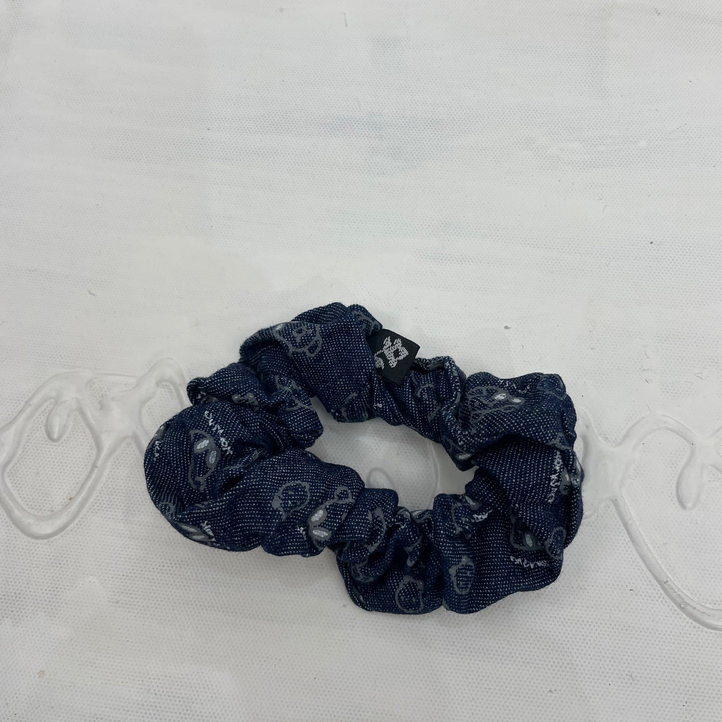 ⭐️ | #5 penguin print blue scrunchie