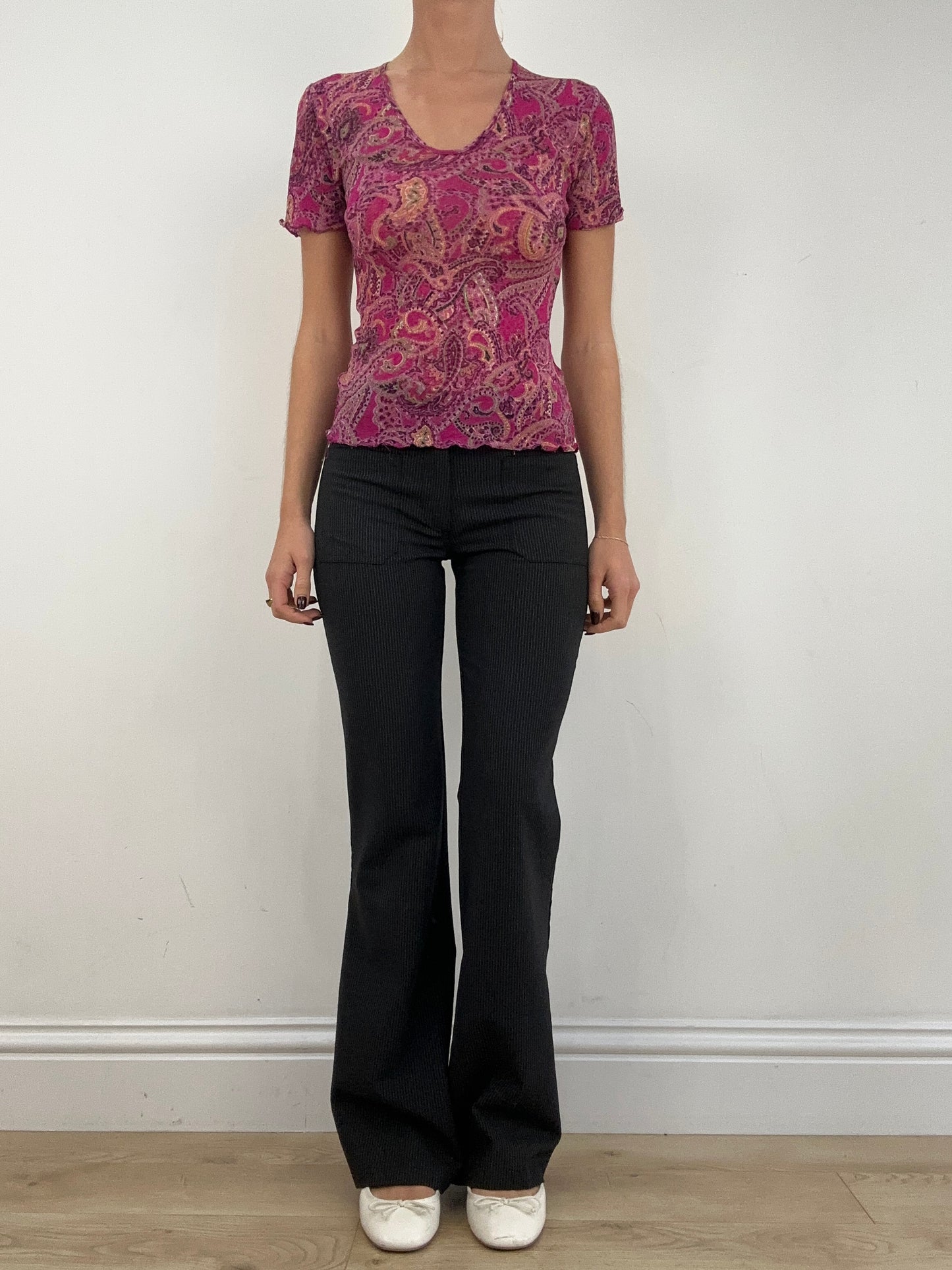 WINTER ESSENTIALS | medium pink paisley print top