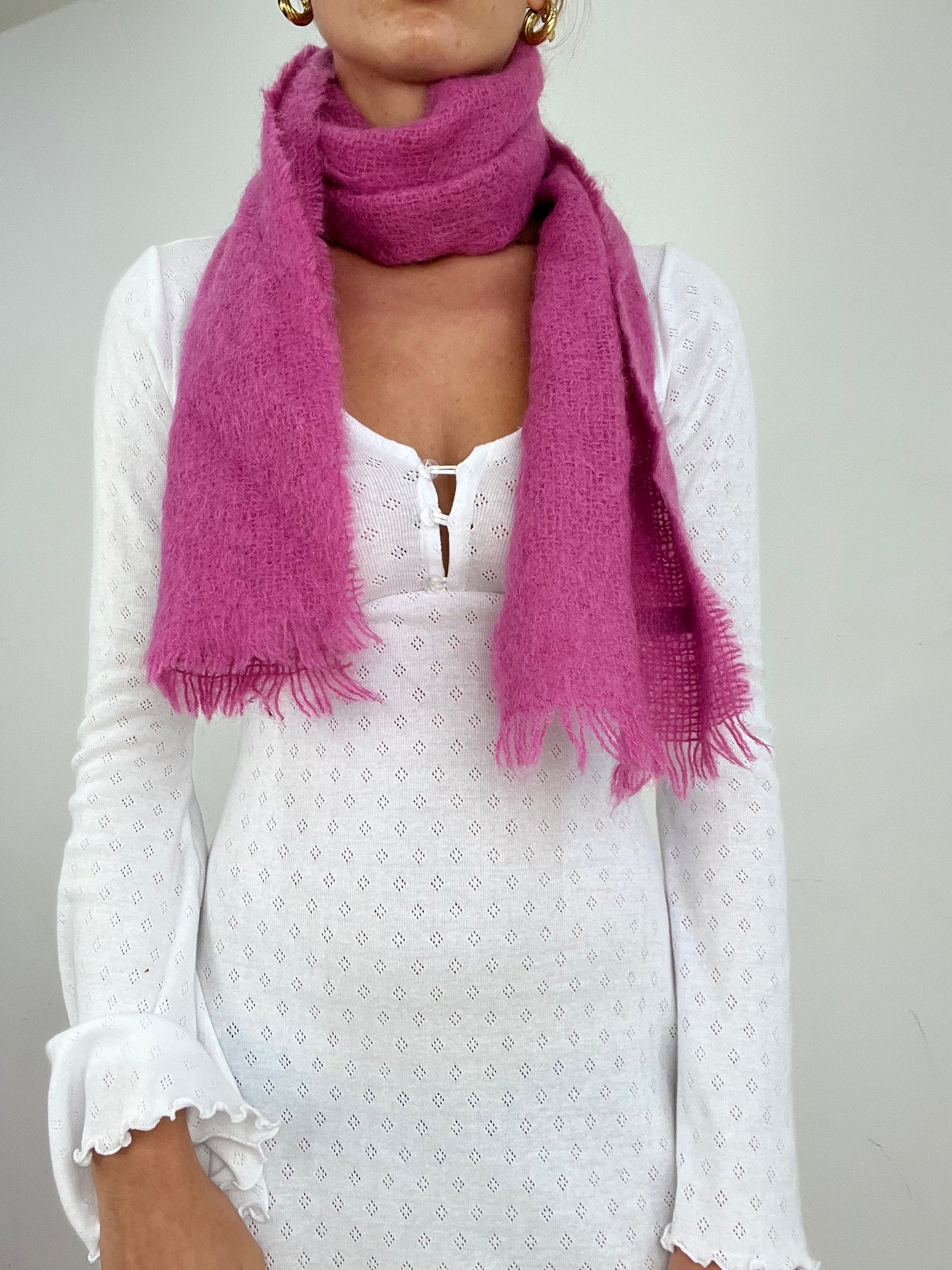 WINTER ESSENTIALS | pink knitted scarf