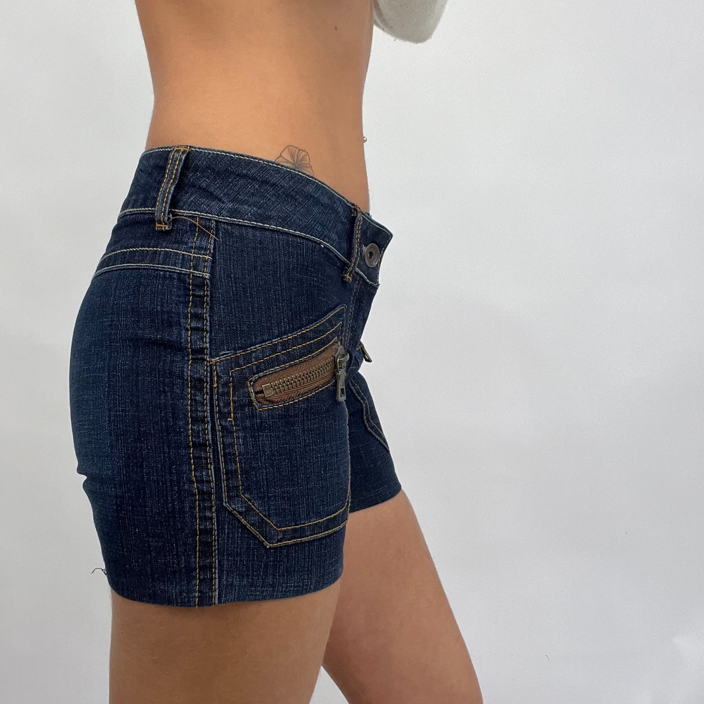 💻 SUMMER ‘IT GIRL’ DROP | xs dark wash denim shorts